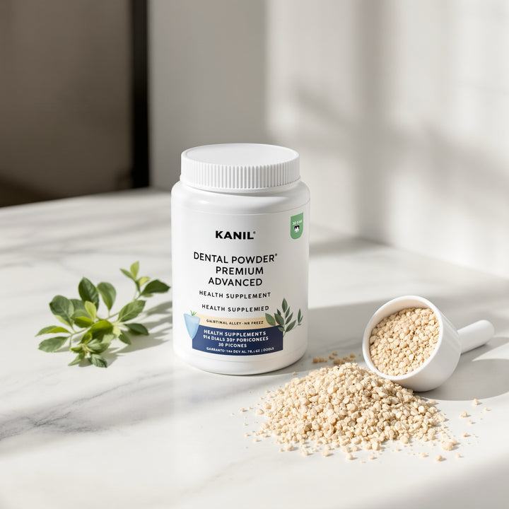KANIL Dental Powder sobre mármol con hierbas frescas